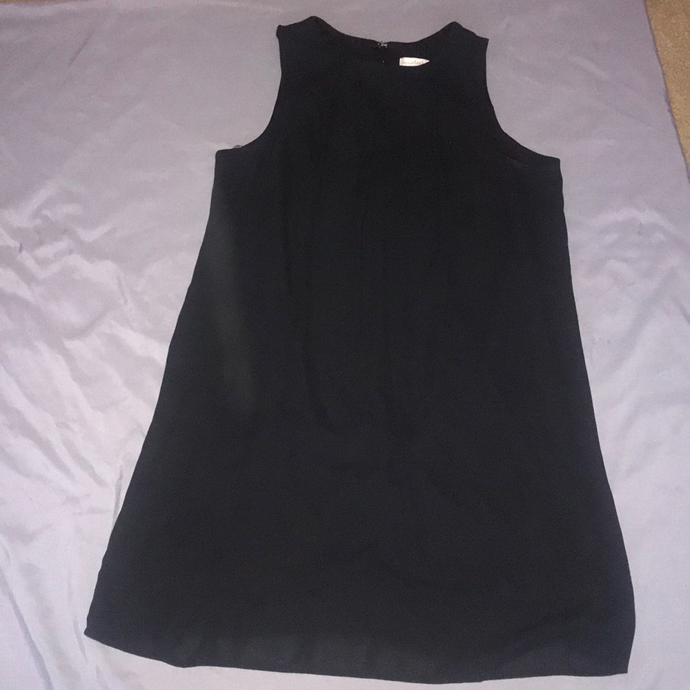 Sleeveless black dress